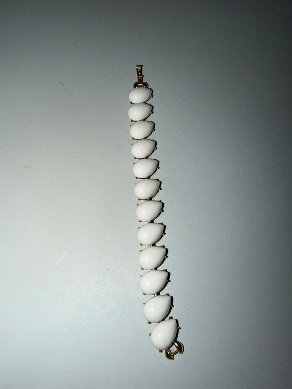 Vintage Crown Trifari Milk White Tear Drop Gold Tone Bracelet